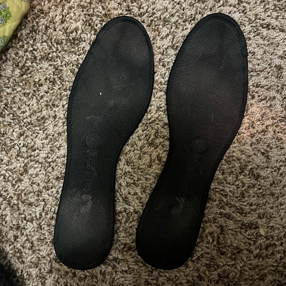 Rounded toe Black Rothy’s flats - Picture 3 of 4